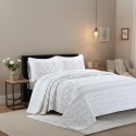 A skin-friendly, breathable, and warm white cotton quilt set