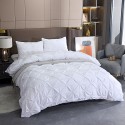 Elastic quilt cover with embroidery