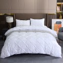 Elastic quilt cover with embroidery