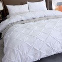 Elastic quilt cover with embroidery