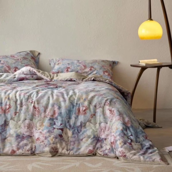 A skin-friendly bamboo-cotton quilted bedding set