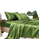 A thick-padded deep-pocketed bedsheet set