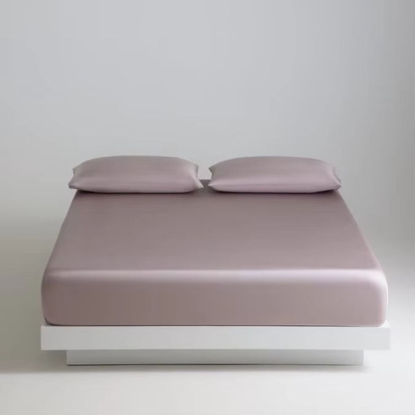 A firm-fitting, anti-slip, and durable bedspread