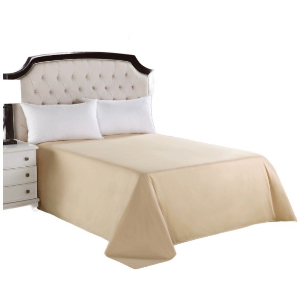 A pure white, skin-friendly cotton bedding set