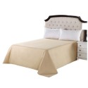 A pure white, skin-friendly cotton bedding set
