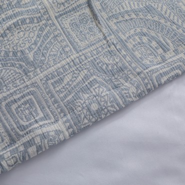 Skin-friendly, Breathable, Soft Warm Four-Season Fleece Blanket