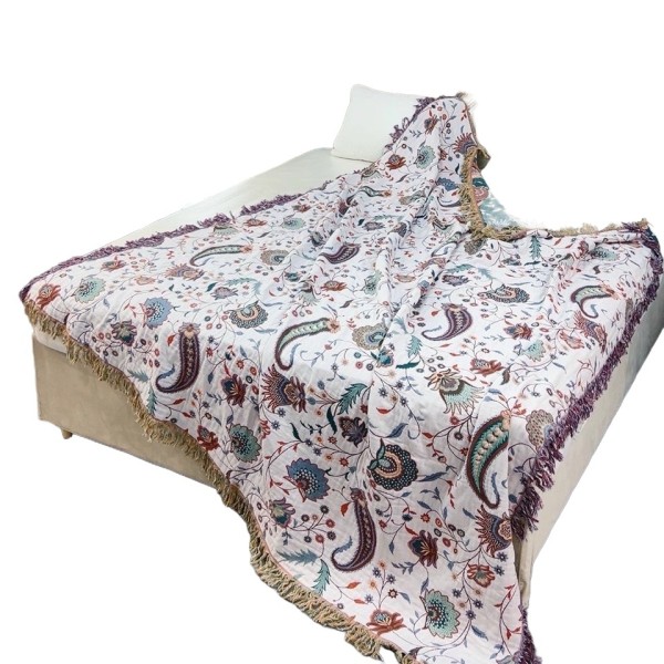 A reversible tassel bedspread made from all-cotton material